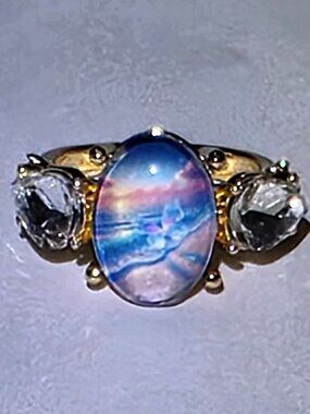 A Beautiful Ring with a Painting of the Sand, Surf and Sky Size 6 1/2